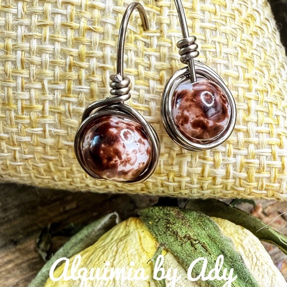 Alquimia Jewelry - Brown agate brass statement earrings